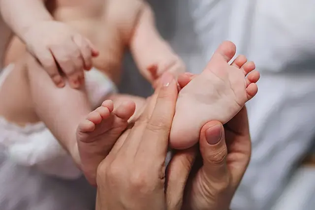 baby massage 1 1